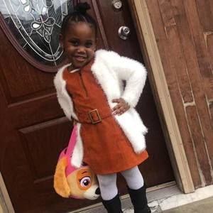 Meet your Posher, Shakera